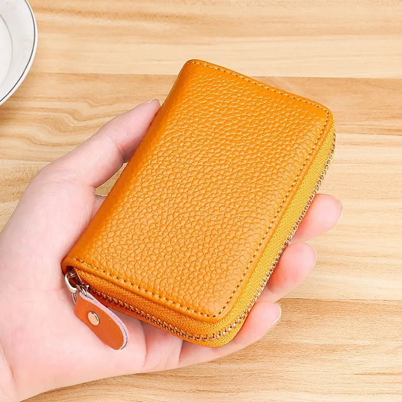 

Кошелек мужской, из натуральной кожи, с отделением для визиток и монет