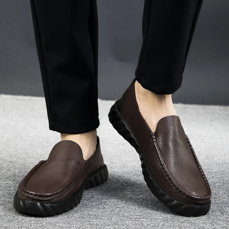 

Genuine Leather Men Casual Shoes slip on Luxury Brand Italian Mens Loafers Italian Male Moccasins Breathable Boat Shoes