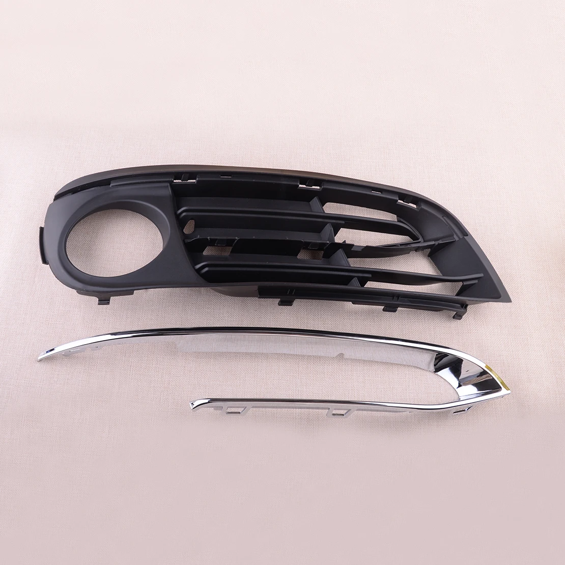 

Front Right Fog Light Cover Grille Bezel with Chrome Trim Fit for BMW 5 Series F10 F11 ActiveHybrid 5 Base 6Cyl 2014 2015 2016