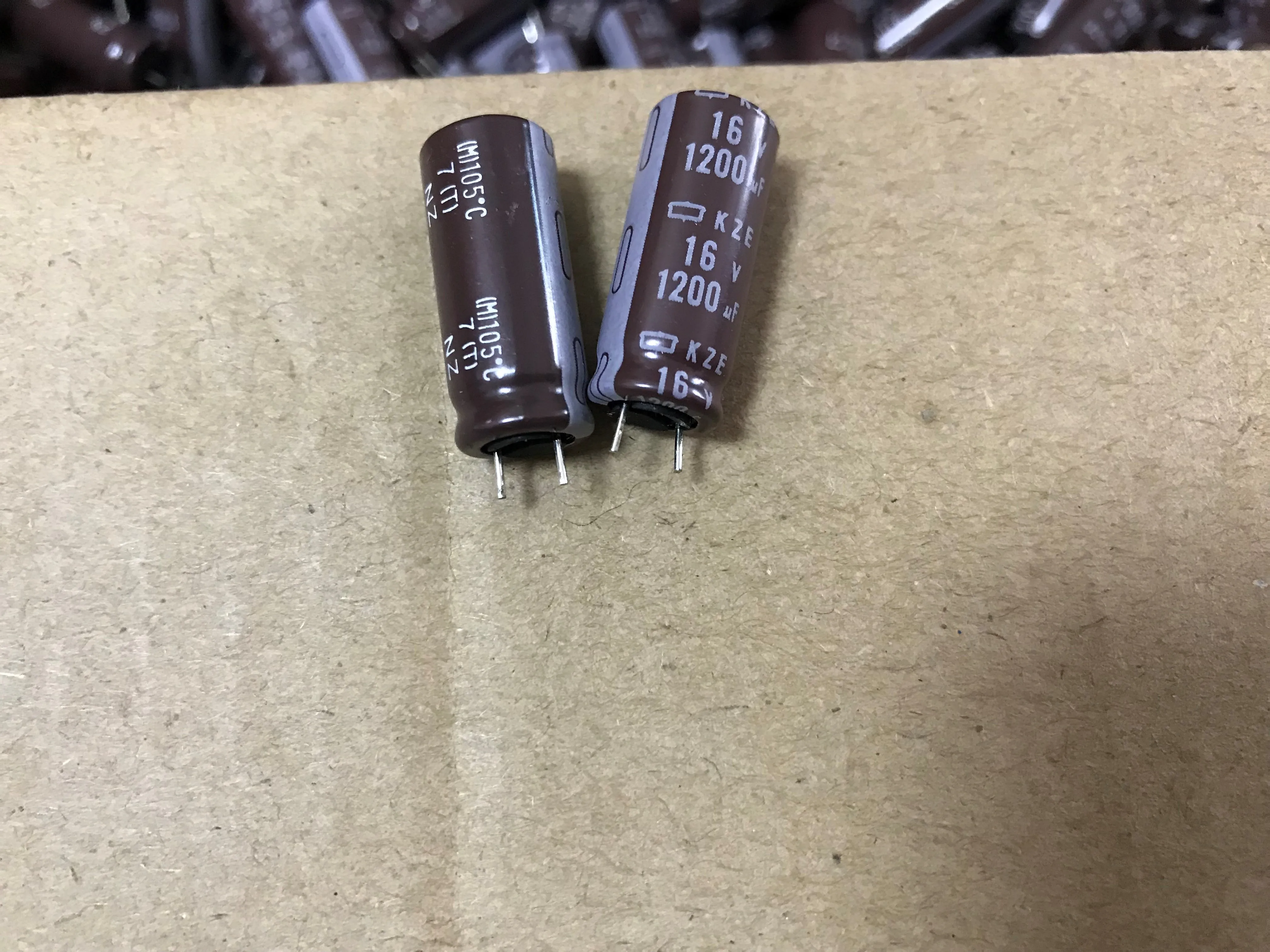 10 шт./50 шт. алюминиевый электролитический конденсатор 1200 мкФ 16V NIPPON NCC KZE серии 10x25