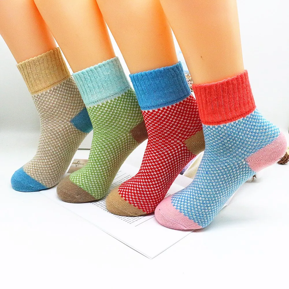 

5 Pairs Autumn Winter Warmth Thick Rabbit Wool Women's Socks Small Lattice Two-way Retro Ethnic Style Harajuku Designer Socks