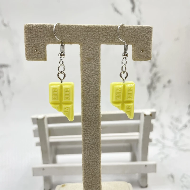 

2021 new fashion Korean version of chocolate new earrings earrings, beautiful gifts for girls, ladies' first choice