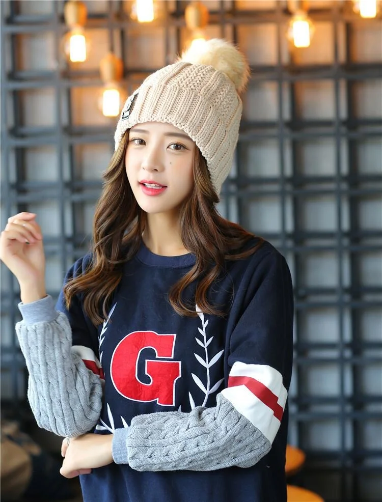 

popular model，Two pieces Hat Scarf Set Beanie Cap woman Hats Girls Caps Fake Ball Pompon Keep Warm Winter Knitted Skullies