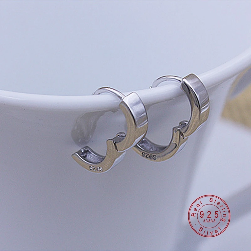 Женские серьги-гвоздики с гладкой поверхностью серебристого цвета | Украшения и