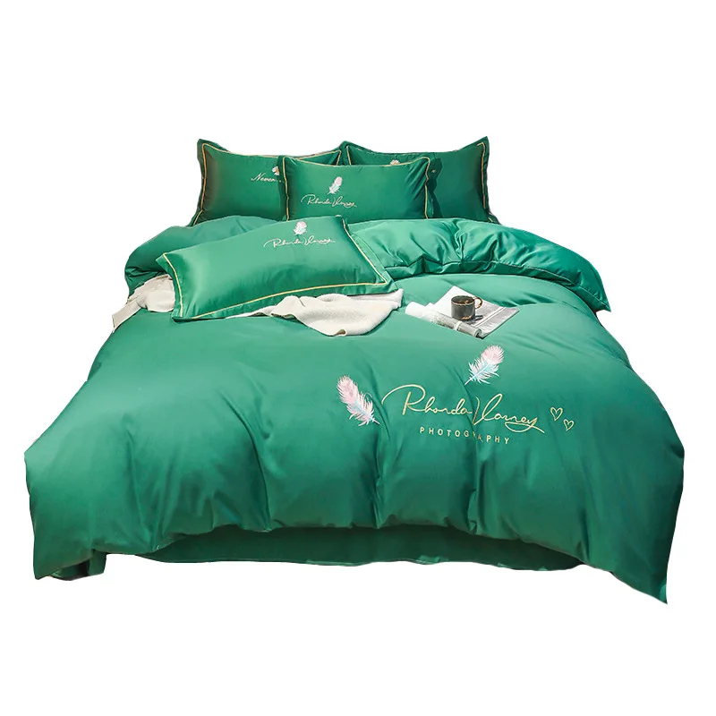 

3/4 Pieces High-End Bedding Set Solid Color Embroidery Duvet Cover Bedspread on the Bed Sets Soft Quilt Cover with Pillowcases