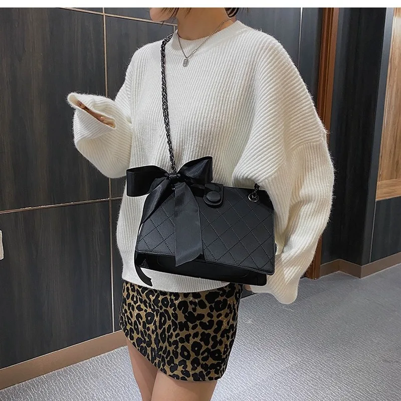 

Lingge chain ladies small bag 2020 autumn and winter new fashion all-match one shoulder underarm bag high quality messenger bag