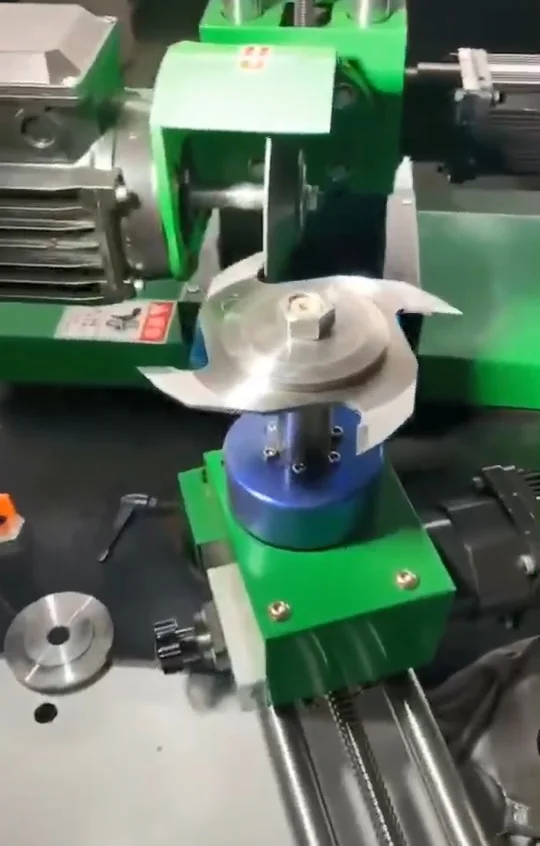 Автоматическая точильная машина с ЧПУ для поверхностного шлифования