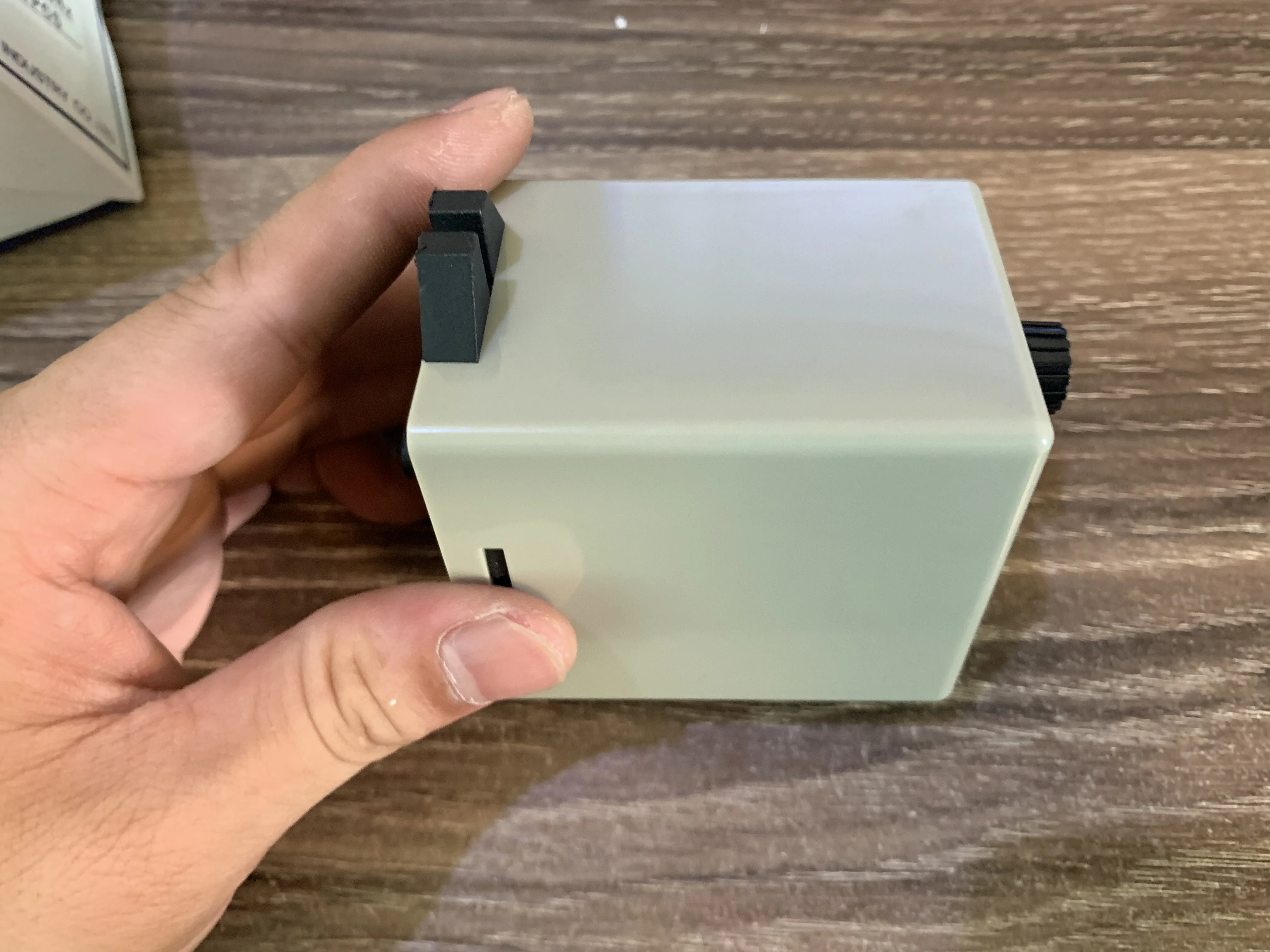 Новое стандартное реле защиты от перенапряжения и последовательности фаз