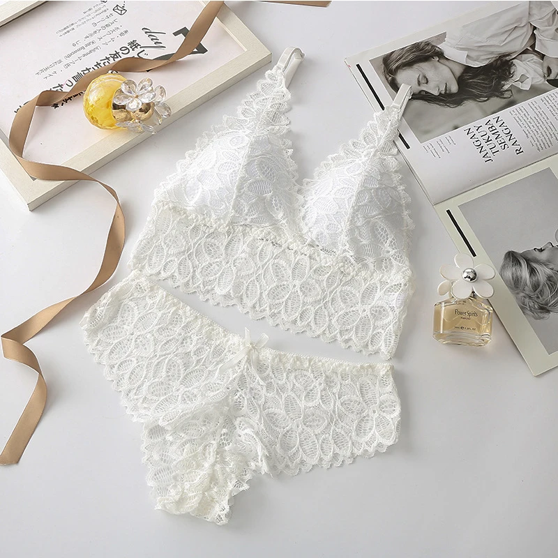

Lace Lingerie-Sets Seamless Underwear Backless Sexy Lace Floral Panties Lingerie Padded Bralette Cotton Briefs Female Intimates