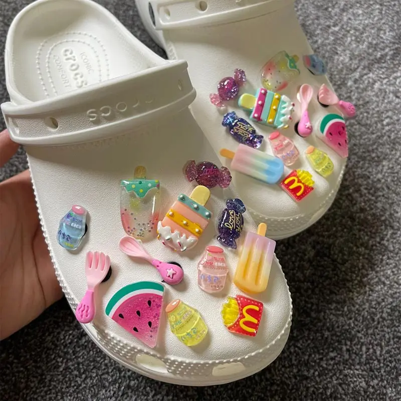

Cute Candy Ice Cream Croc Charms Designer 2021 Hot Sale Quality Shoes Charms for Croc Lovely All-match Clogs Shoe Buckle Bundle