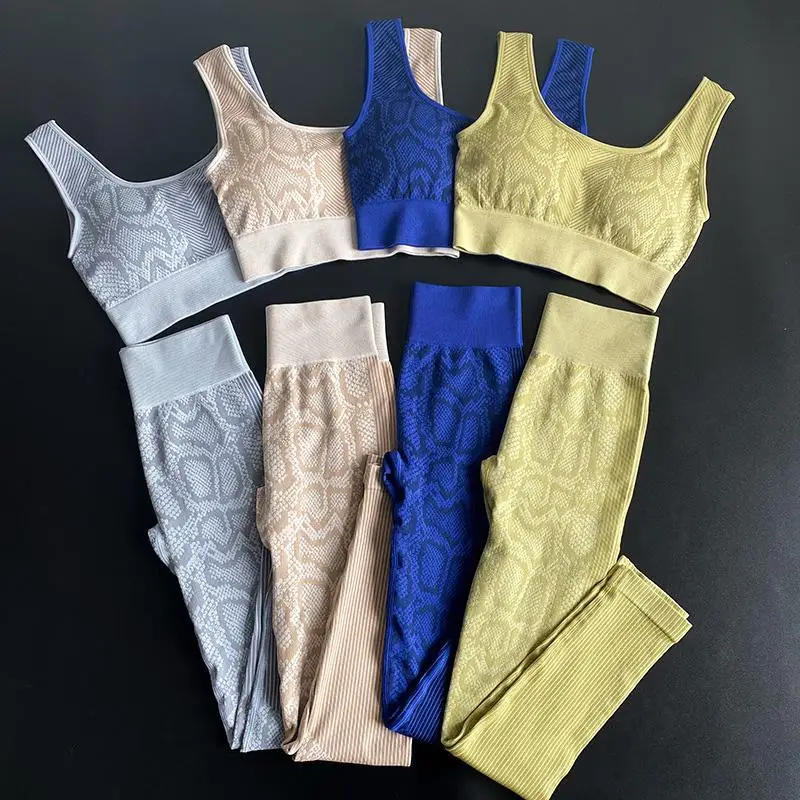 Женский бесшовный комплект для йоги спортивный со змеиным принтом мягкий