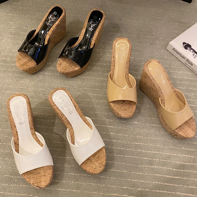 

Women's Shoes