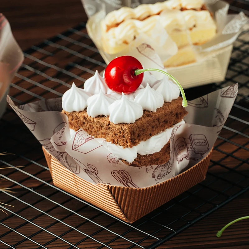 Mousse Cake Pallet Box Square Shape With Warpping Paper Insi