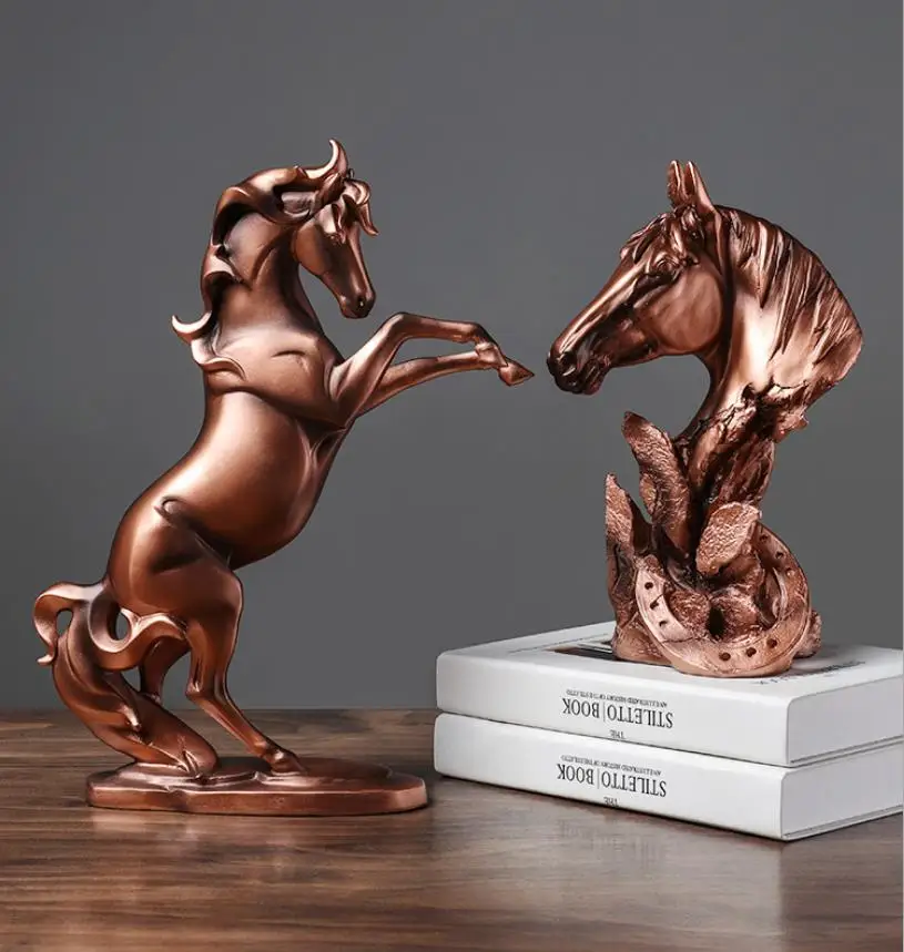 

Красная бронзовая лошадь в европейском стиле, украшение для гостиной, домашние аксессуары, винный шкаф, украшение для китайской кабинета, о...