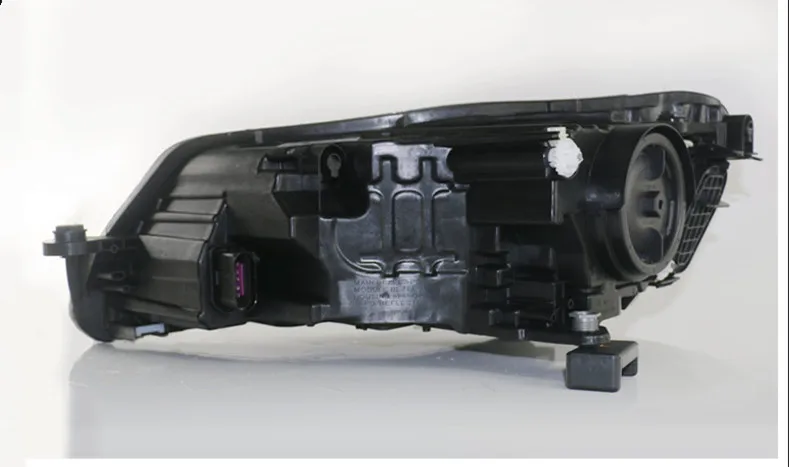 

eOsuns led headlight assembly with turn signal for Skoda Superb 2016-2018