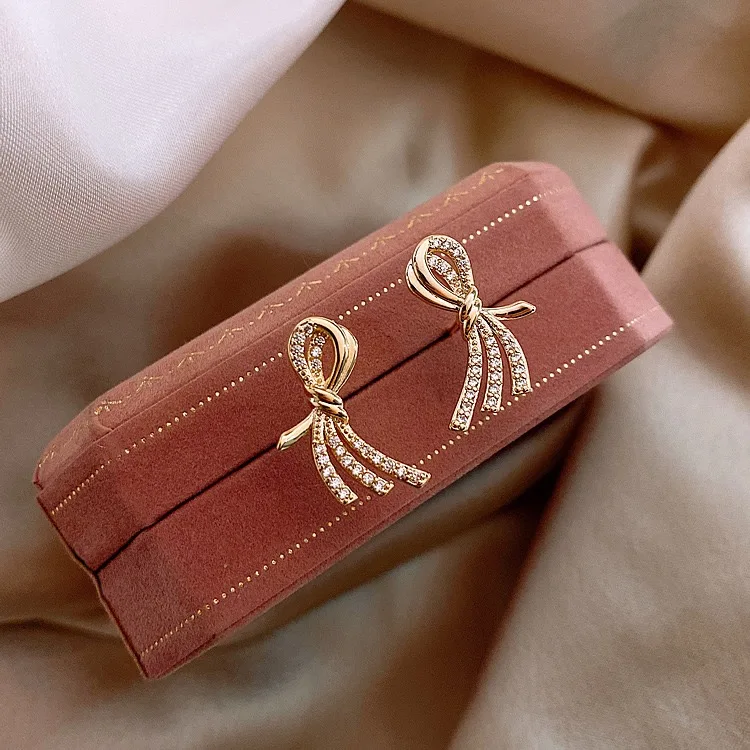 

Advanced sense of temperament fashion new earrings