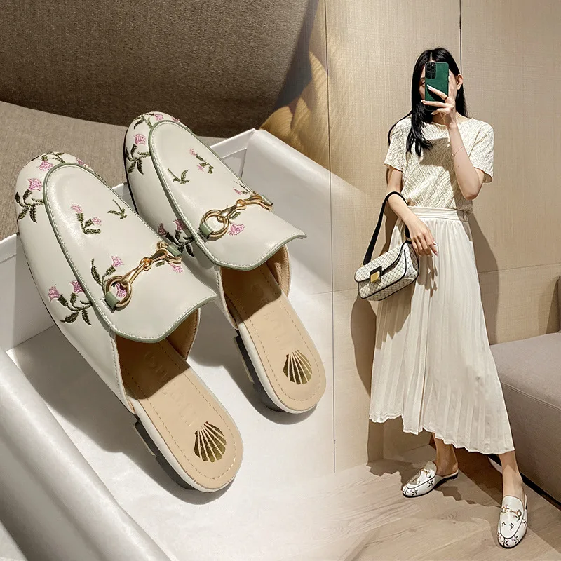 

2021 ladies leather art embroidery lazy flat mules casual round head loafers horsebit summer sandals and slippers