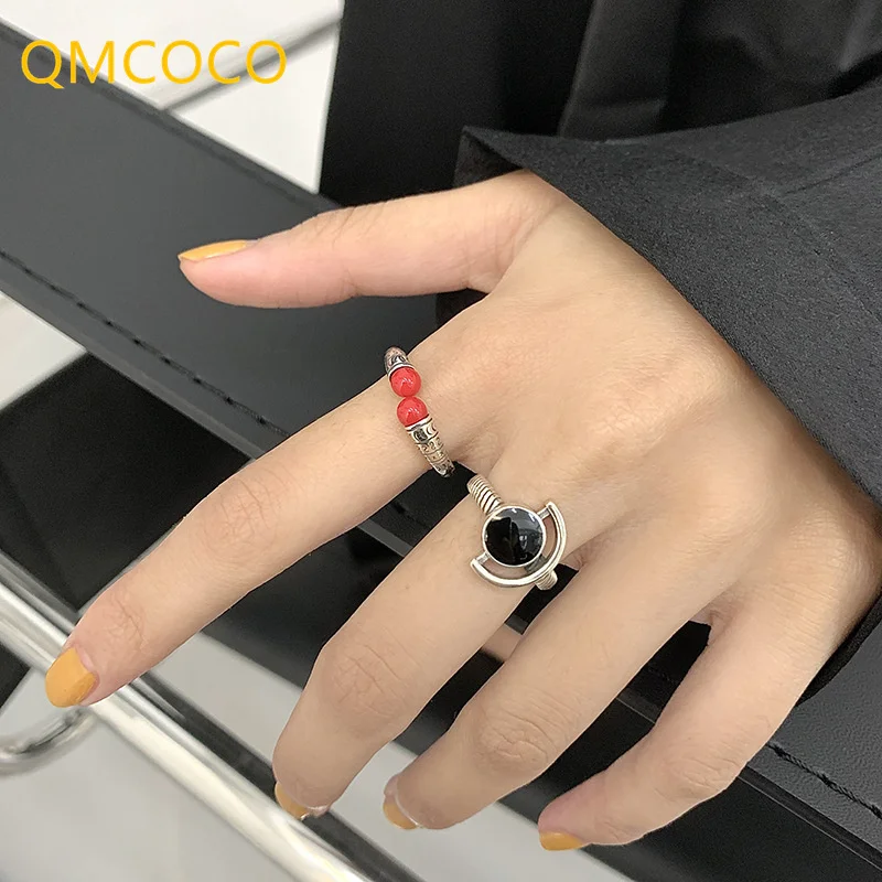 

QMCOCO Silver Color Fashion Charms Black Round Ring Fashion Creative Moon Geometric Vintage Punk Party Women Jewelry Gift