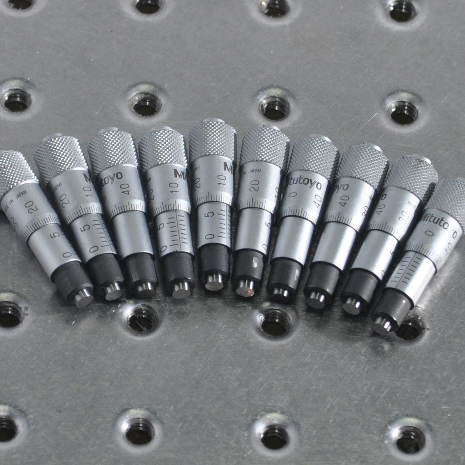 

Mitutoyo Micrometer Metric Type 148-201 148 Series Ultra-Small Mini MHT-6.5 Measuring Range 0-6.5mm Accuracy ±5µm Straight Shank