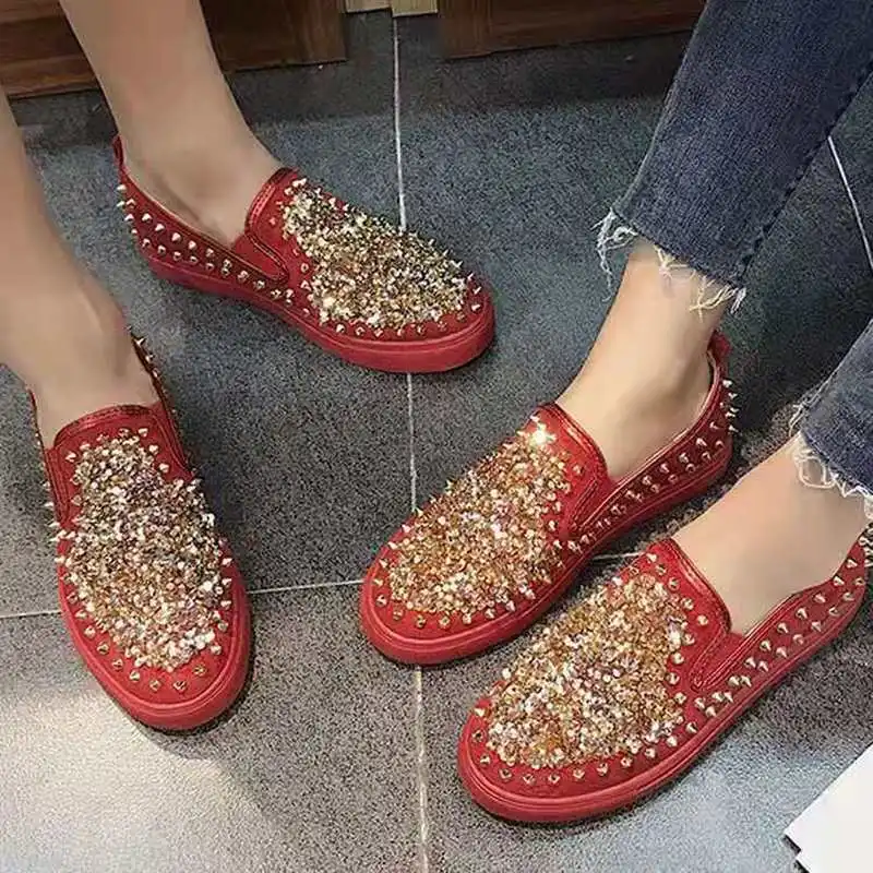 

2020 High Quality Women Bling Flats Sequins Crystal Studded Slip On Lazy Loafer Flat Round Toe Rhinestone Shoes Causal Loafers