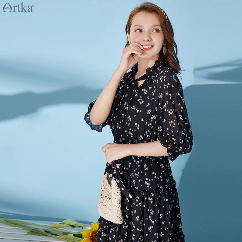 Женское шифоновое платье с цветочным принтом ARTKA розовое длинное V образным