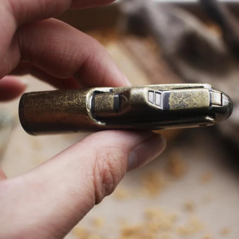 Латунь ретро фонарь бензин трубы Зажигалка Бесплатная огонь шлифовального круга