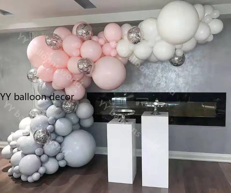 Новогодний шар Арка смешанный персиковый серый белый латексные конфетти