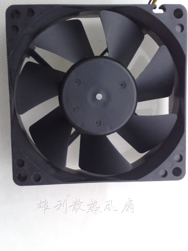 

NEW D08T-24PG 04B 24V 0.09A 8CM 8025 3wire Motor protection cooling