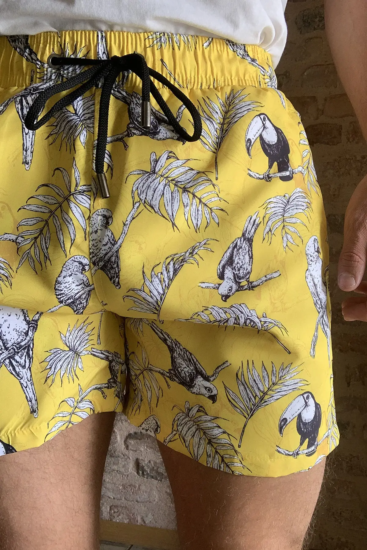 

Trendyol Male Parrot Pattern New Sea Shorts TMNSS20DS0001