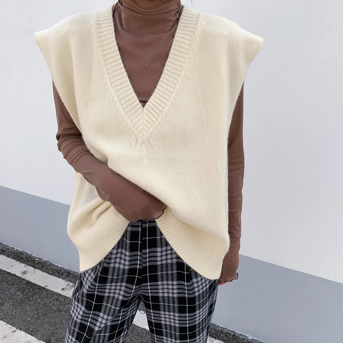 

Sweater Vest 2020 Women's knitted V-Neck New Korean College Style Pullovers Chic Vest Autumn Tops All-match Waistcoat Outer Wear