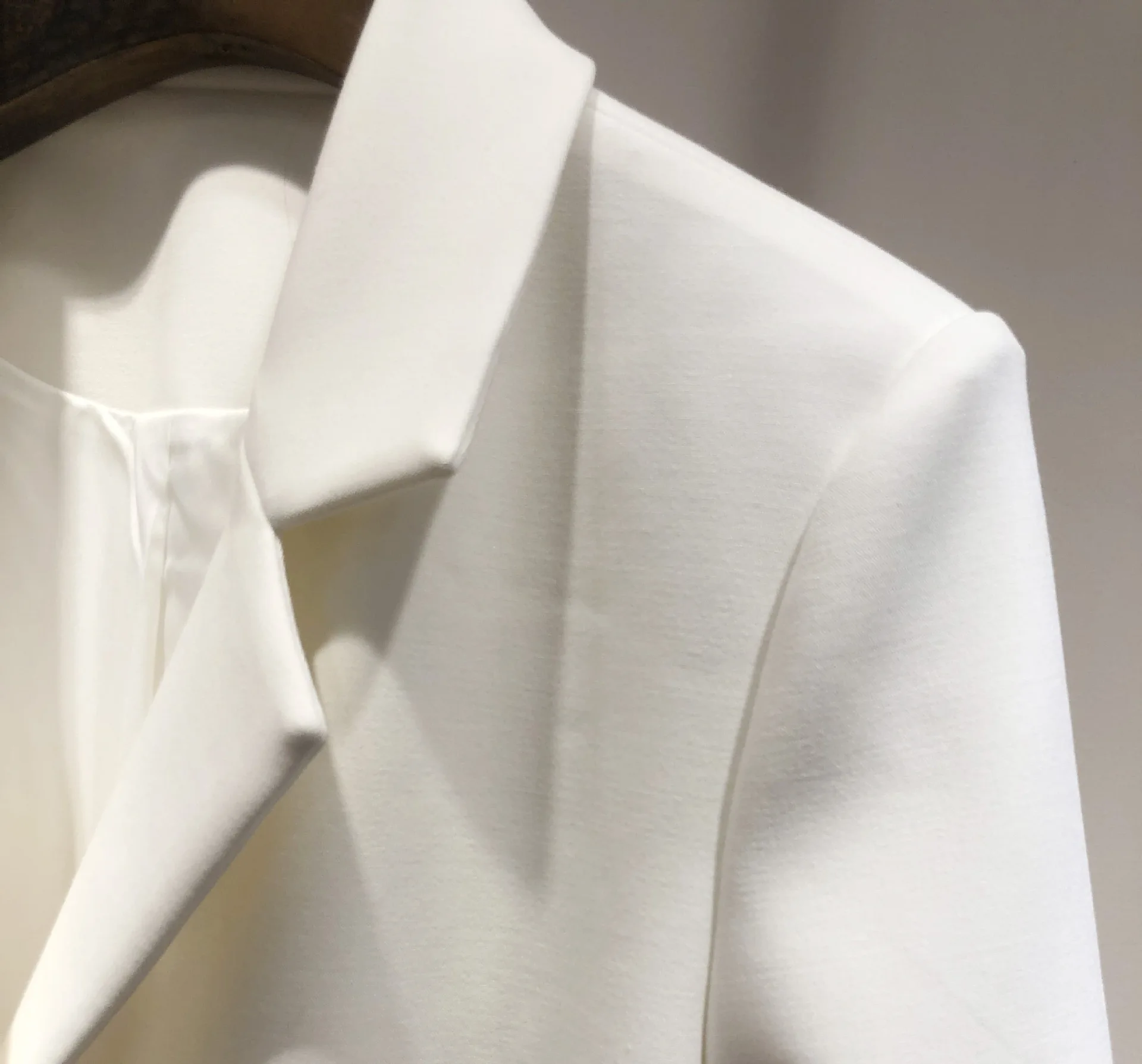 

BacklakeGirls 2020 Autumn Double-breasted Women OL Pleated Slim White Suit Dress Long Sleeve Office Ladies Wear Work Slim Jacket
