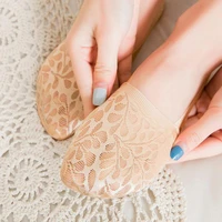 80 hot sales fashion women solid color lace low cut invisible anti slip no show boat socks