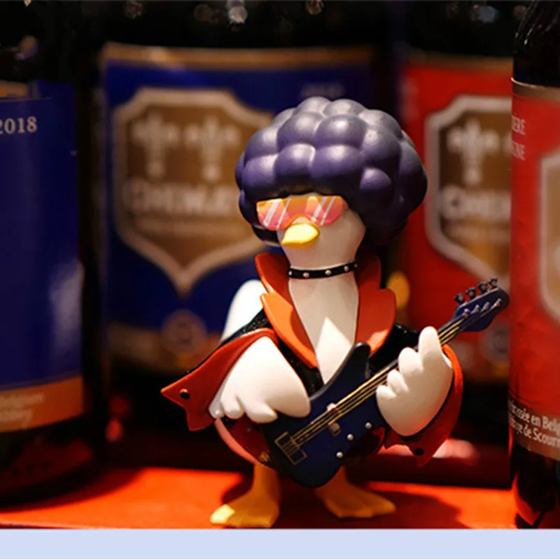 Фигурка героя мультфильма Гадкий уток |