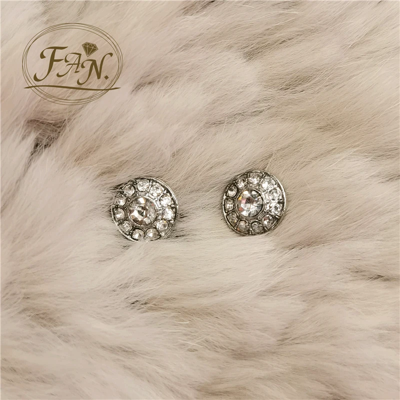 Новые классические маленькие модные серьги-гвоздики для девушек и женщин в