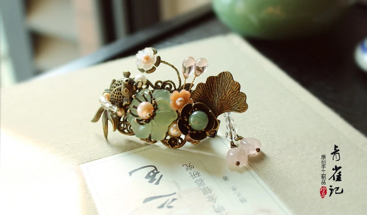 Заколка для волос ручной работы с жемчужинами и кисточками |