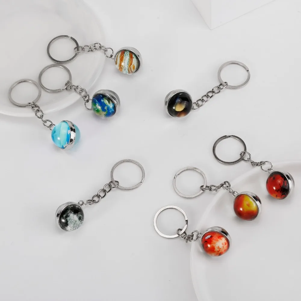 Брелок для ключей с солнечной системой двусторонний рисунком планеты галактики