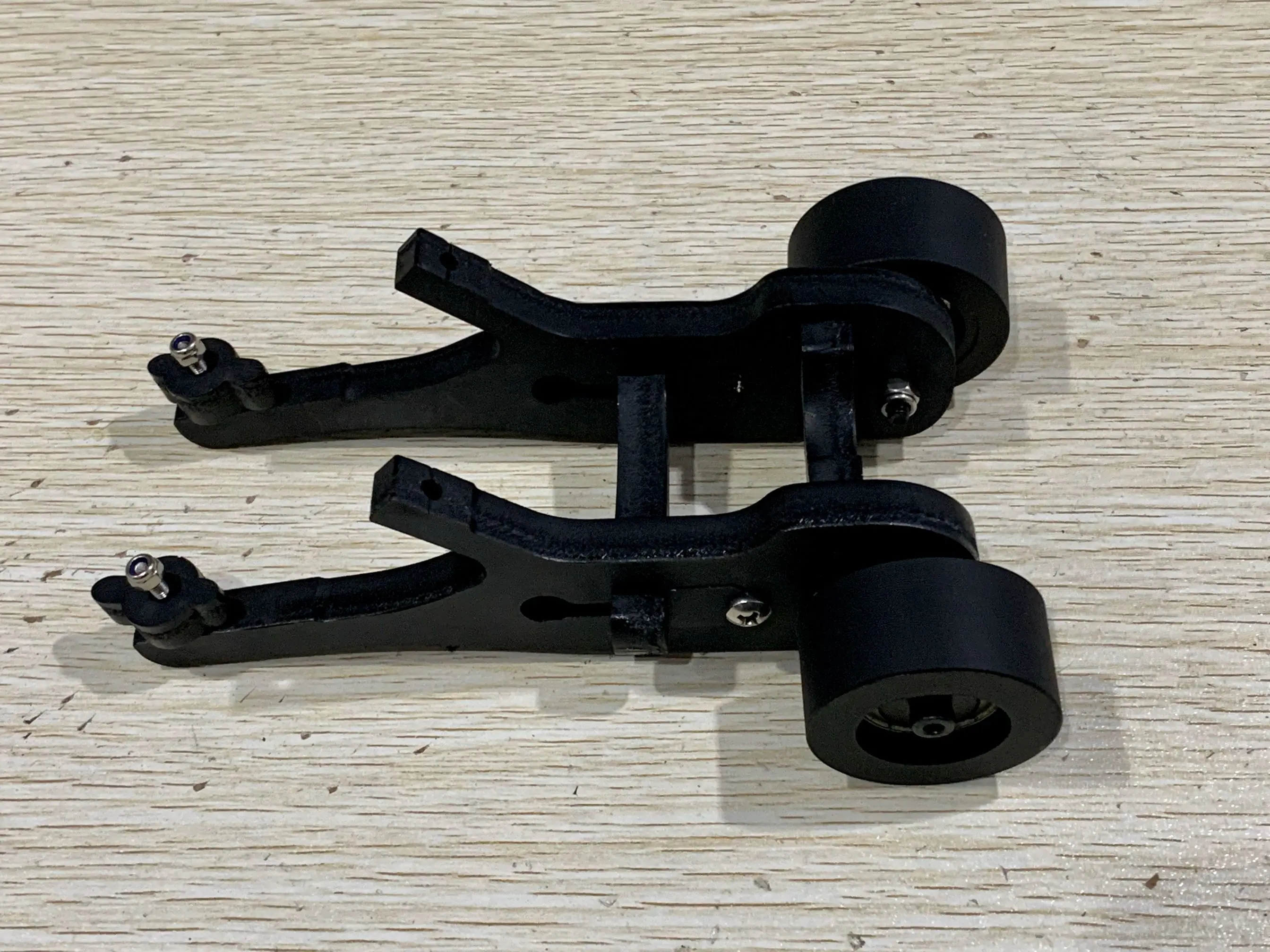 Двойная колесная шина нейлоновая подъемная головка прямая Радиоуправляемая