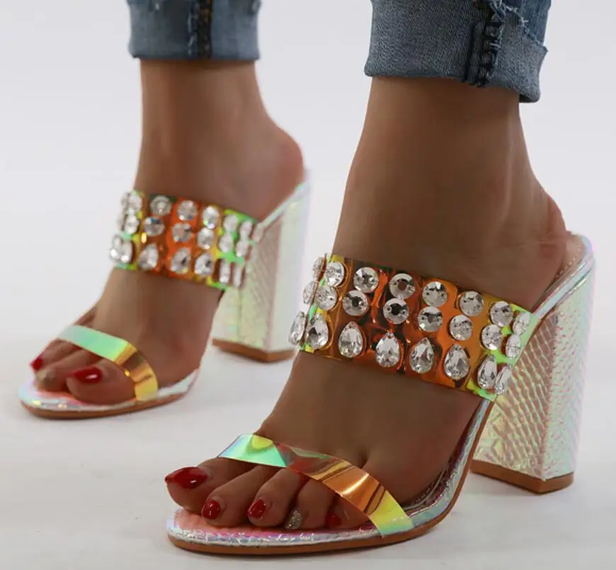 

Новинка 2020, Женская обувь в европейском и американском стиле стразы, натуральные сандалии и тапочки на Высоком толстом каблуке
