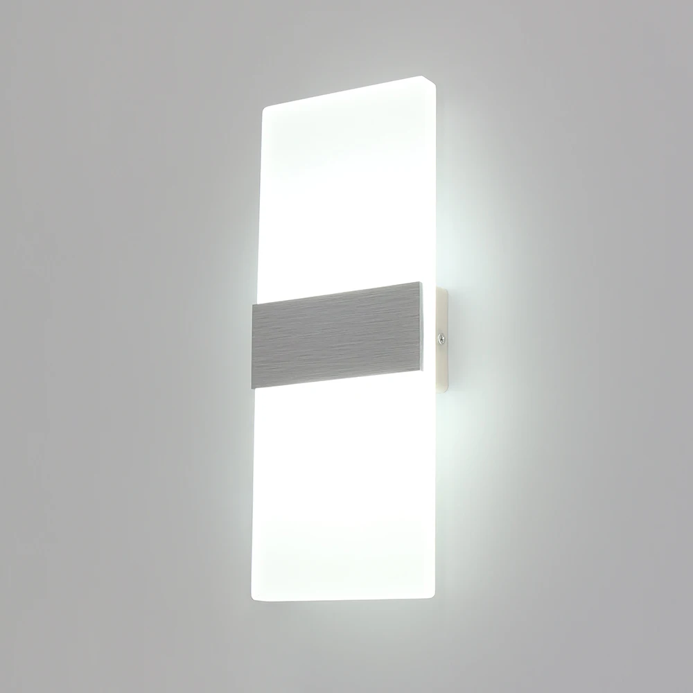 Настенный светильник светодиодный с датчиком движения регулируемой яркостью