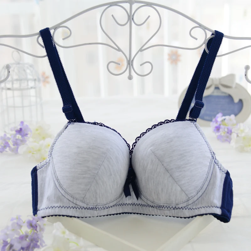 sky blue Famli/милые бюстгальтеры для девочек; однотонные Цвет нижнее белье для девочек для занятий спортом Беспроводной маленький спортивный бюстгальтер; половое созревание бюстгальтеры для девочек-подростков - Цвет: sky blue