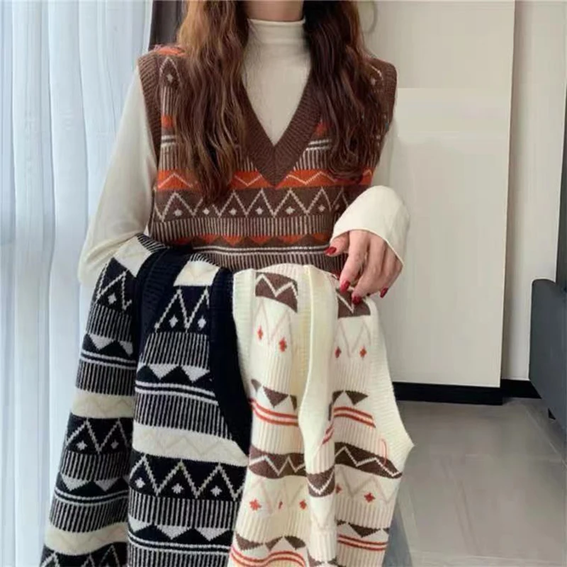 

Women Sweater Vest Autumn Preppy Style V Neck Short Jumpers Casual Loose Pullover Knitwear Retro Sleeveless Waistcoat Pull Femme