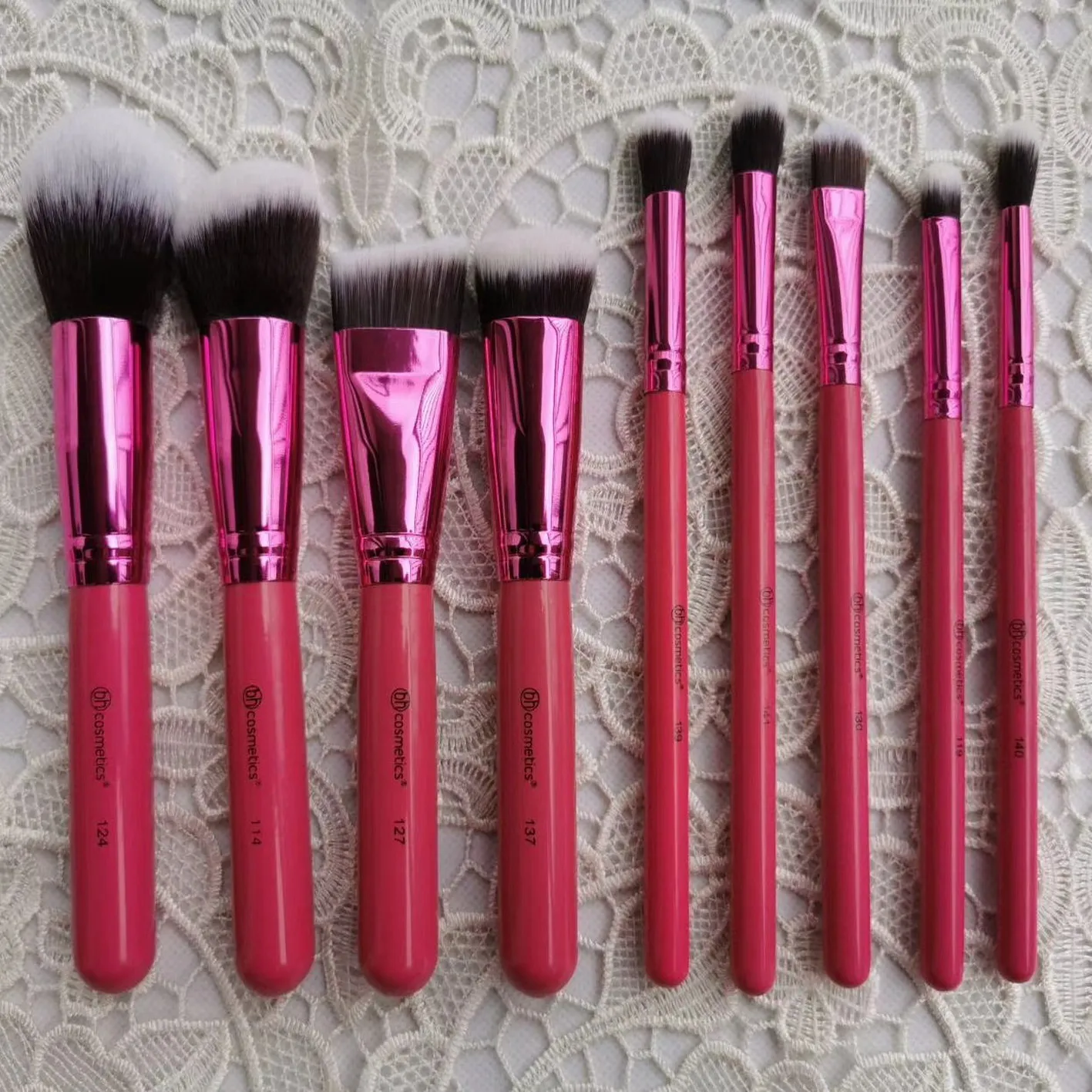 

Wholesale 9pcs NEW Brand High quality Cosmetics Makeup brushes set Eye Shadow Foundation Brush Makeup Tools +GIFT