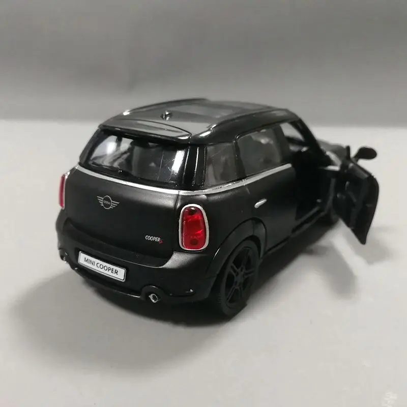 Лицензионная коллективная миниатюрная Автомобильная модель CH554001 из сплава 5