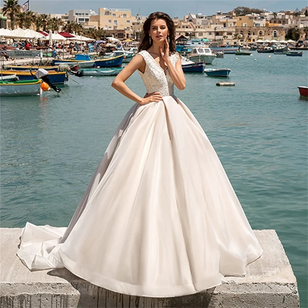 

Vintage Open Back Wedding Dress V-neck Sleeveless A-line Sweep Train Lace Bridal Gown Princess Marriage Dress Vestidos De Novia