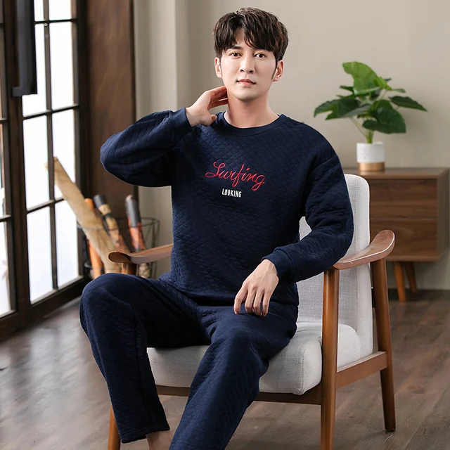 Сон большая одежда. Сон большая одежда. Шелковая пижама дио. Черная шелковая пижама женская. Сон большая одежда.