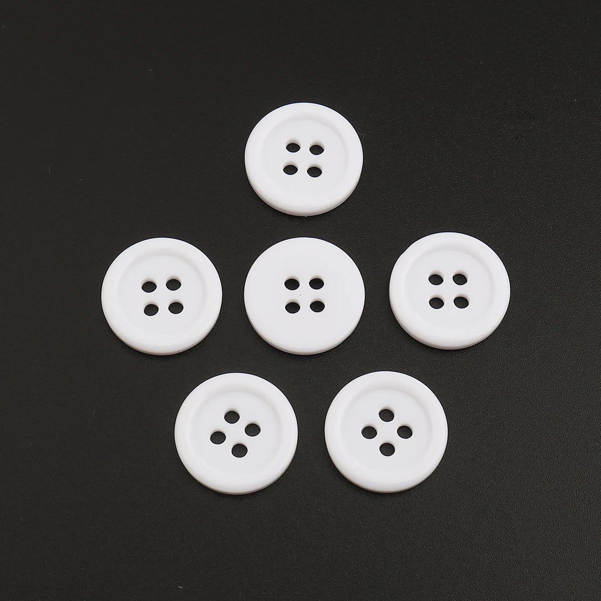 

200pcs 15mm Resin Round White Sewing Buttons 4 Holes DIY Scrapbooking Sewing Buttons For Clothing Accessories Sewing Supplies