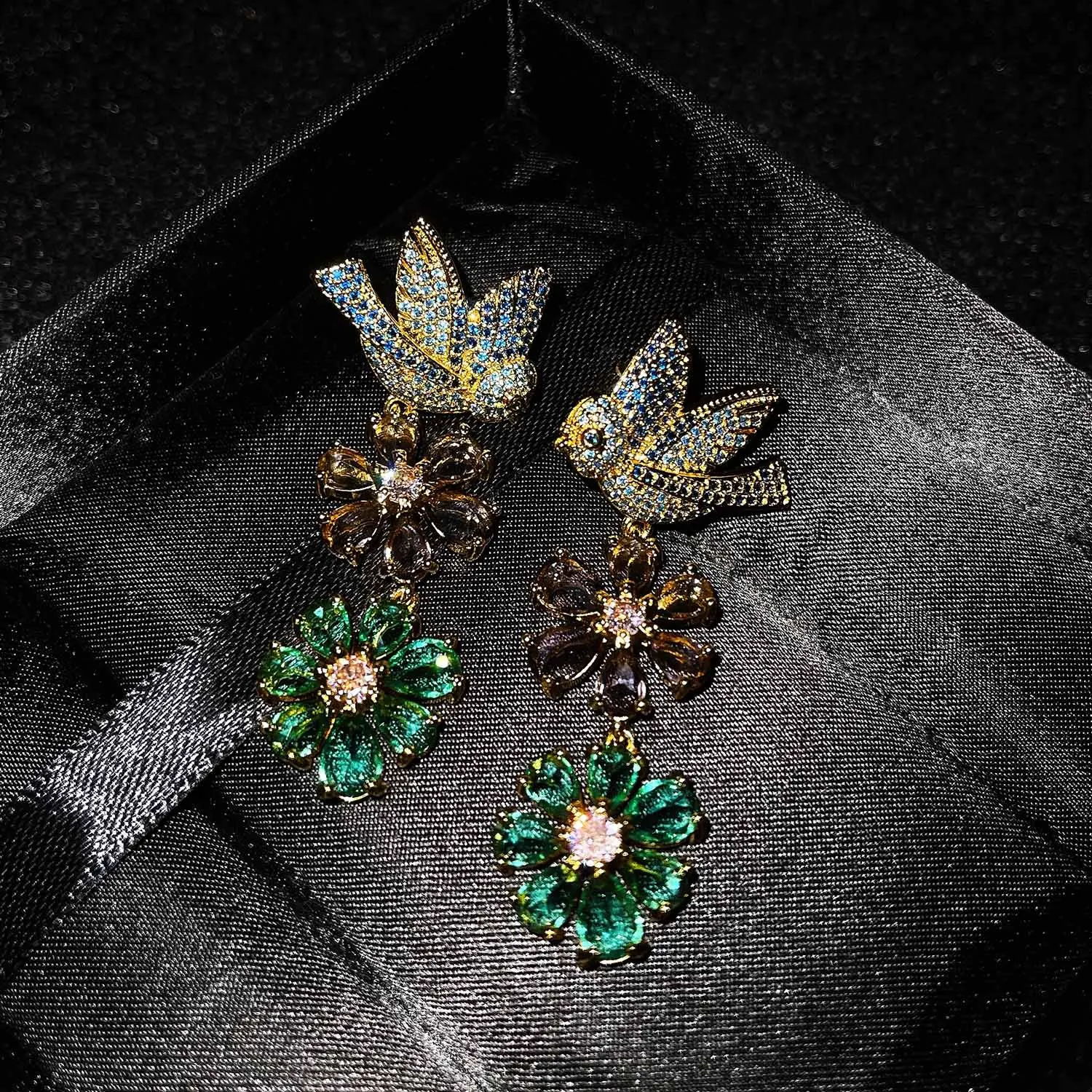 Оригинальный дизайн серебряные инкрустированные бриллиантами серьги в виде