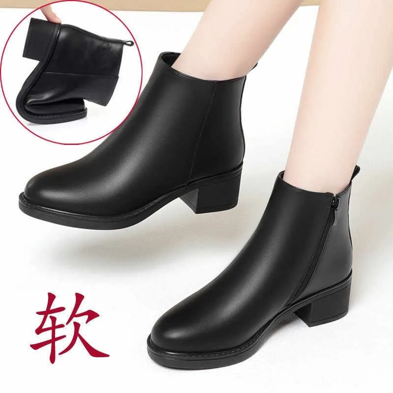 2021 new hot style fashion women's boots round toe thick-soled PU leather waterproof women's Martin boots 35-40