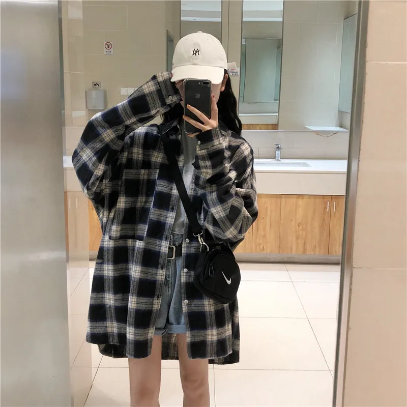 

2020 Spring Retro Plaid Long Shirt Hong Kong Style Easy Matching Coat Shirt Collar Long Sleeve Pocket Shirt For Women