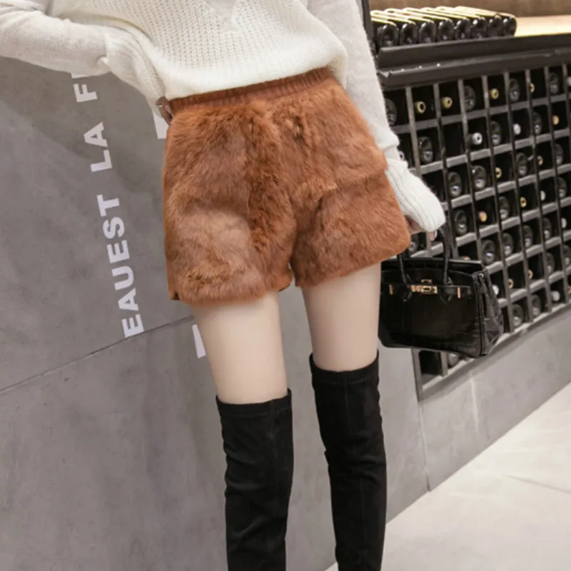 

2020 New Luxurious High Street Winter Warm Real Rabbit Fur Shorts Thermal Wool Short Trousers Fashion Casual Black Short Pants
